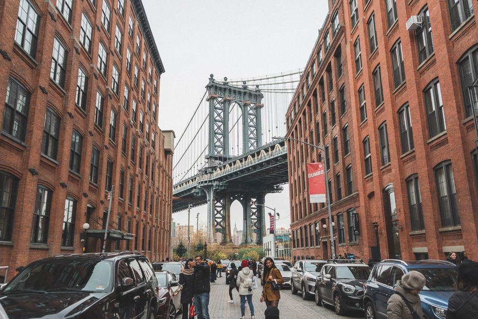DUMBO street view with Manhattan Bridge