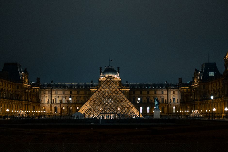Louvre pyramid at night