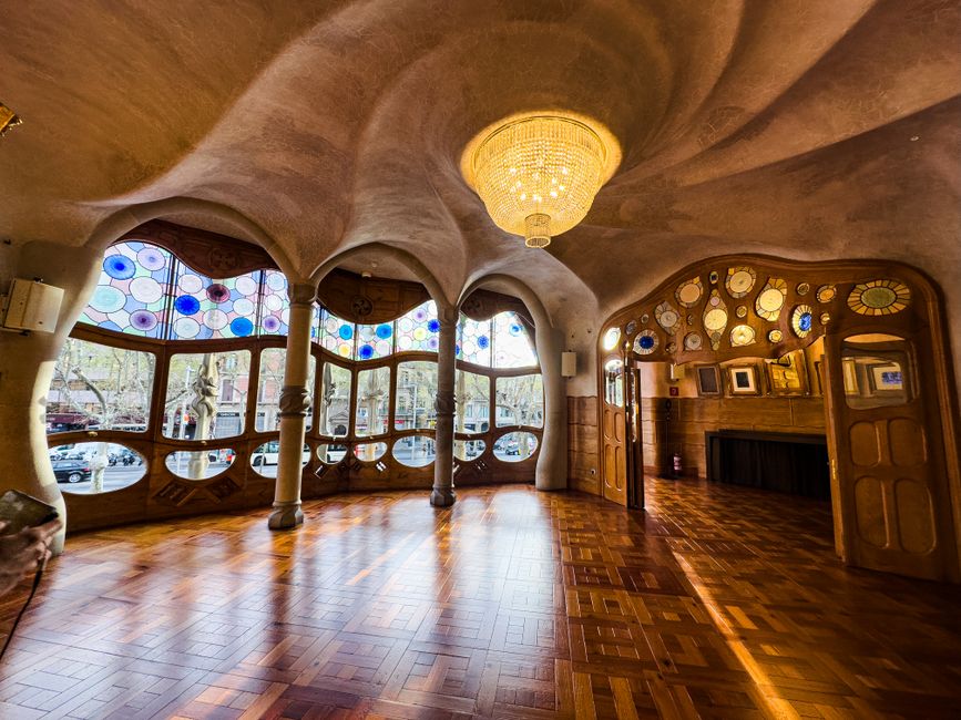 Getting to Casa Batllo in Barcelona