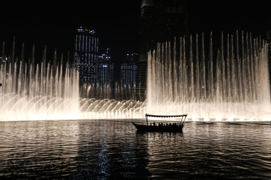 Inside Dubai Fountain