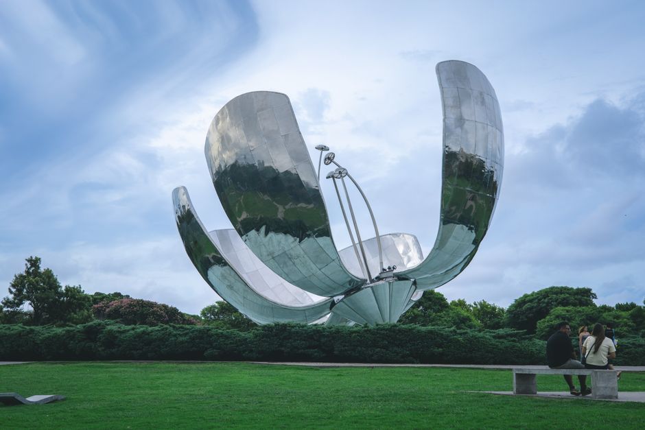 Planning a visit to Floralis Generica