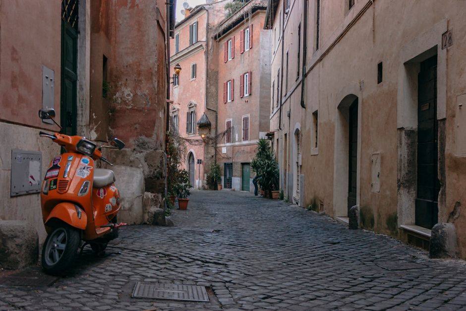 Getting to Trastevere district in Rome