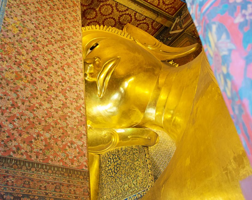 Inside Wat Pho